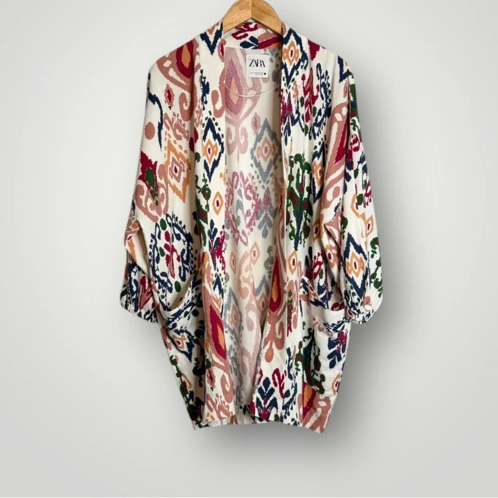 Zara The Hanoi Open Kimono Ikat Print Womens Size Medium Pockets Linen Blend EUC - Picture 2 of 9